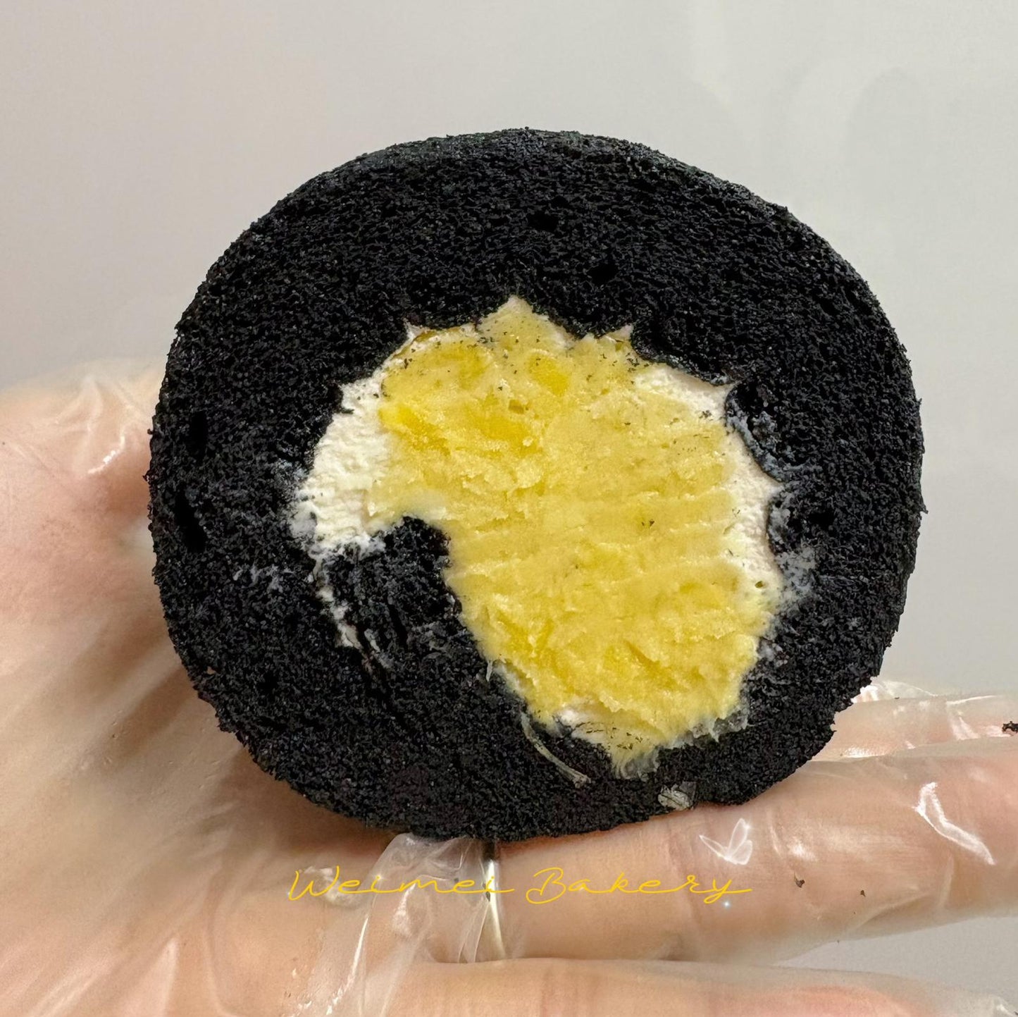 Premium Durian Swiss Roll 榴莲瑞士卷