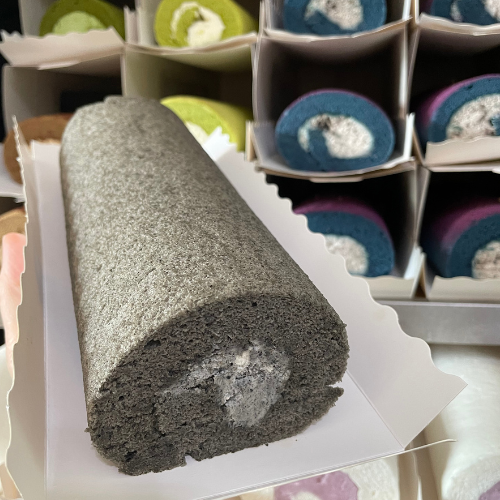 Black Sesame Swiss Roll 黑芝麻瑞士卷