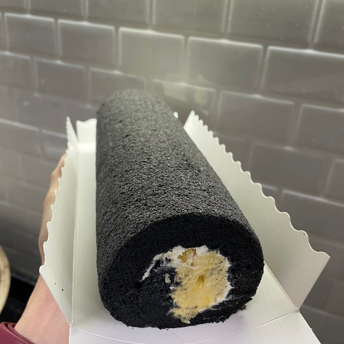 Premium Durian Swiss Roll 榴莲瑞士卷
