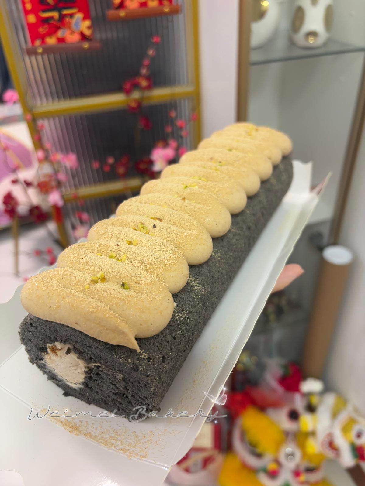 Black Sesame Soy Bean Swiss Roll 黑芝麻豆乳瑞士卷