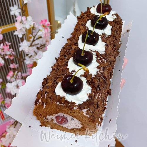 Black Forest Swiss Roll (with Alcohol)